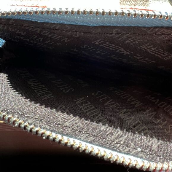 Steve Madden Bpipper Zip Around Card Case Wristlet Color:bCornflower Blue - Picture 4 of 7